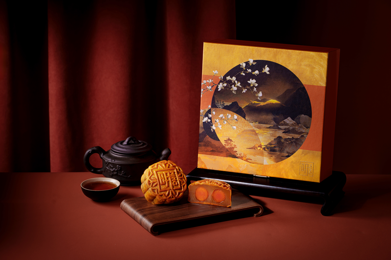 [早鳥優惠] 雙黃白蓮蓉月餅 [Early Bird Offer] White Lotus Seed Paste with Double Egg Yolks Mooncake (Brilliant by Langham Exclusive)